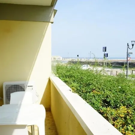 In Lido Degli Estensi Und Strand In Der Naehe * Llido Degli Estensi