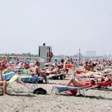 In Lido Degli Estensi Und Strand In Der Naehe Apartment